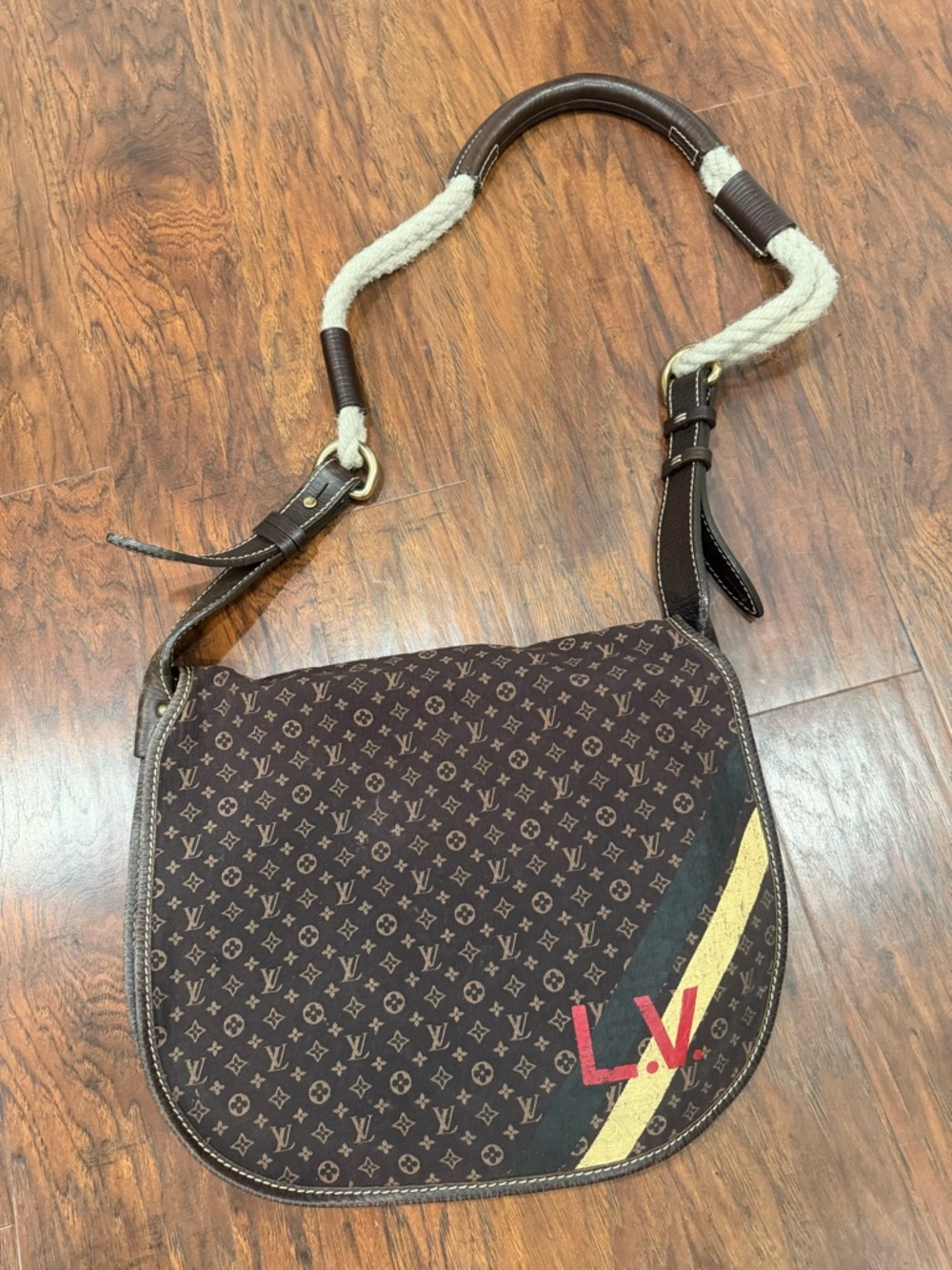 Louis Vuitton Brown Monogram Crossbody with Red and Gold Accent - Picture 5 of 10